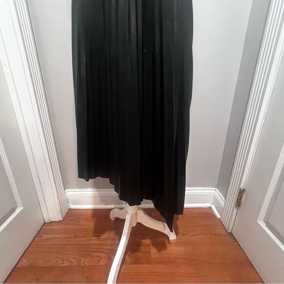Bishop + Young Presley Vegan pleated Leather Skirt women's size small in black - Picture 14 of 15